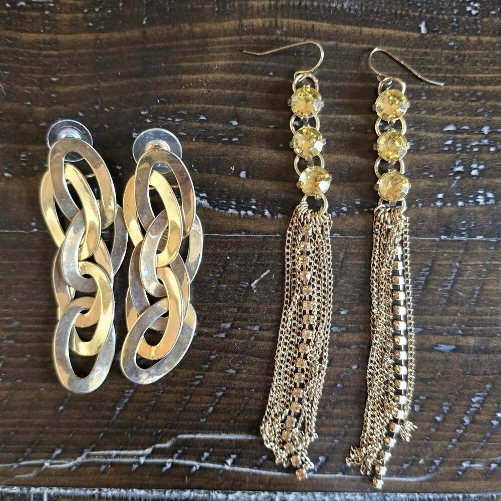 Lot of 2 Pairs Gold Tone Dangle Earrings Chain Link & Tassel Elegant Party Oval